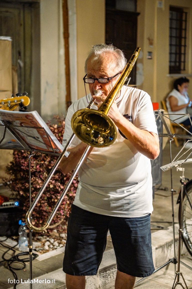 Concerto del gruppo musicale "Mario Tiberini" a Mestieri e Mercanti a San Lorenzo in Campo – foto Lula Merlo
