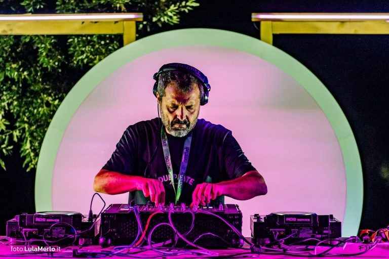 FanoJazz by the Sea 2026, Dj Knuf al Cosmic Journey, foto Lula Merlo