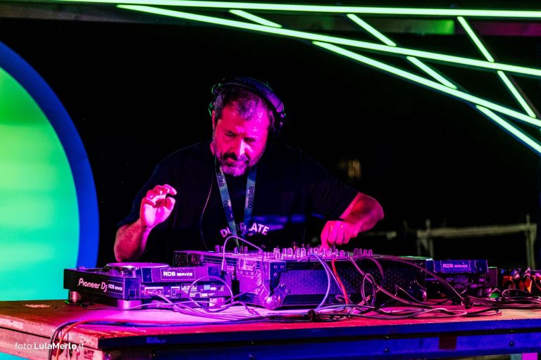 FanoJazz by the Sea 2026, Dj Knuf al Cosmic Journey, foto Lula Merlo