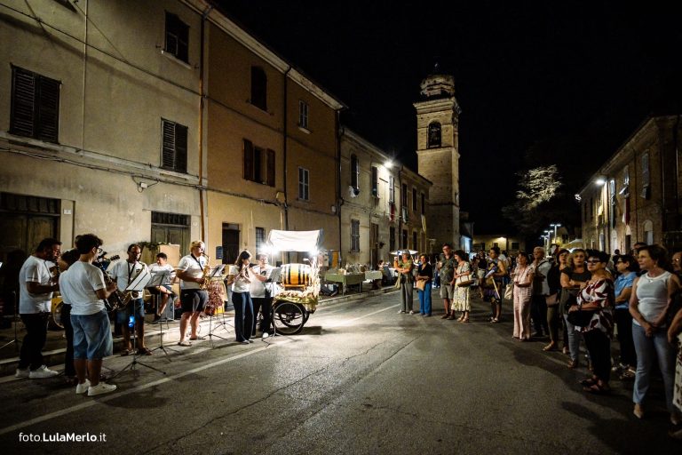 Concerto del gruppo musicale "Mario Tiberini" a Mestieri e Mercanti a San Lorenzo in Campo – foto Lula Merlo