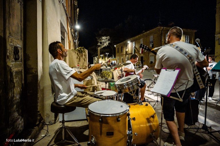 Concerto del gruppo musicale "Mario Tiberini" a Mestieri e Mercanti a San Lorenzo in Campo – foto Lula Merlo