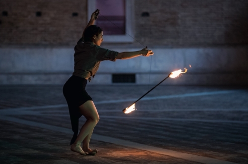 Performance di danza davanti al Palazzo Ducale di Urbino