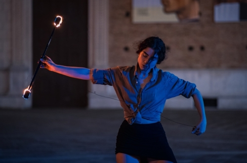 Performance di danza davanti al Palazzo Ducale di Urbino